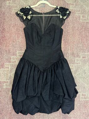True Vintage 1980’s cocktail dress beaded sheer bodice fit & flare tiered LBD 0